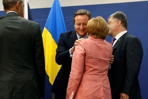 كاميرون: بريطانيا يمكن أن تتعاون مع البعثات الدفاعية للاتحاد الأوروبي بعد خروجها منه