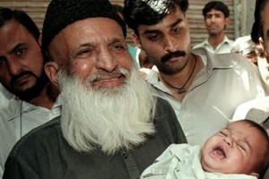 وفاة رجل الأعمال الخيرية الباكستاني عبد الستار إدهي