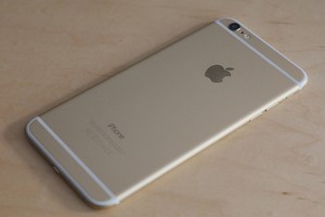 ما هو سر الخطوط الموجودة على ظهر هاتف آيفون؟