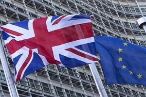 محامون بريطانيون بارزون: نتيجة استفتاء الخروج من الاتحاد الأوروبي استشارية