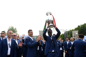 الصحف البرتغالية تشيد بالمنتخب بعد الفوز في فرنسا