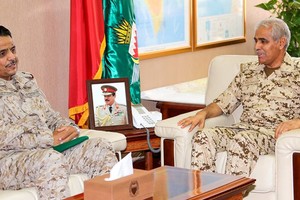 رئيس هيئة الأركان يستقبل قائد قوات درع الجزيرة المشتركة