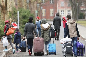 مداهمات في ألمانيا لملاحقة كتبة تعليقات تمجد النازية أو معادية للسامية على الإنترنت