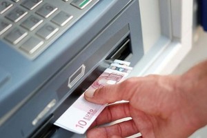 سرقا مليوني دولار من بنك تايواني ولاذا بالفرار