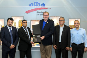 'ألبا' تستقبل كاتب كتاب 'خطوة جريئة'