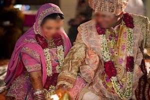 امرأة اندونيسية تكتشف أن زوجها امرأة