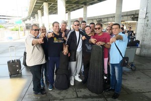 بالصور... حكيم يصل نيويورك والجمهور العربي يحتفي به بالمطار