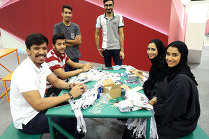 المشاركون في مدينة الشباب يتسلمون بطاقاتهم التعريفية ويطلعون على مراكز المدينة