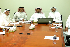 علي بن خليفة يلتقي لجنة التسويق بنهائيات آسيا للشباب