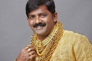 نهاية درامية للهندي داتا فوج صاحب قميص الذهب الأغلى في العالم  