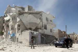 'قوات سورية الديمقراطية' توافق على خروج 'داعش' من منبج