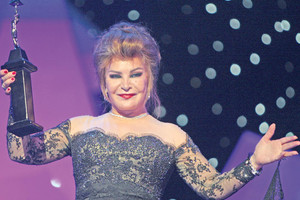 مهرجان وهران يحتفي بالنجوم العرب