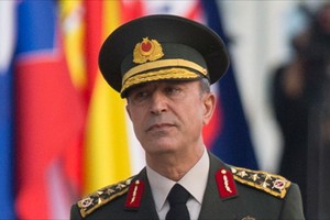 قائد الجيش التركي: المشاركون في محاولة الانقلاب أضروا تركيا كثيراً