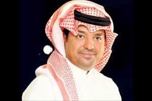 راشد الماجد على كرسي متحرك بعد إصابة مؤلمة