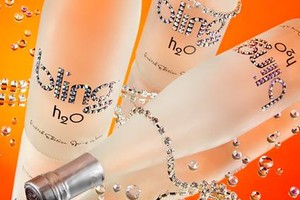 تعرف على أغرب وأغلى 10 قوارير ماء في العالم