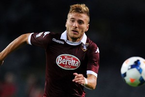 المهاجم الإيطالي إيموبيلي يخضع للفحص الطبي للانتقال إلى لاتسيو