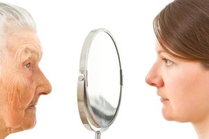 انقطاع الطمث المبكر يسرع شيخوخة النساء 