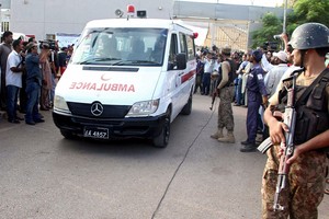 مسلحون يقتلون مسئولين اثنين بالجيش الباكستاني في كراتشي