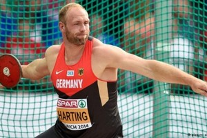 بطل القرص الألماني هارتينج يهاجم رئيس اللجنة الاولمبية الدولية