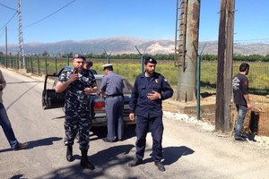 توقيف لبناني لإدخاله ثلاثة سوريين إلى لبنان بطريقة غير شرعية