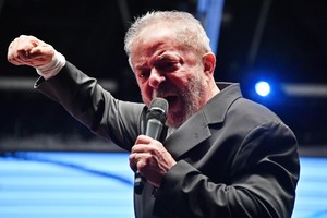 الرئيس البرازيلي السابق لولا دا سيلفا يمثل للمحاكمة