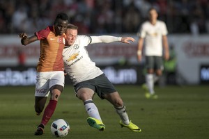 فوز صريح لمانشستر يونايتد على غلطة سراي 5-2 وايبرا يفتتح رصيده