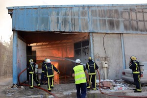 'الدفاع المدني': السيطرة على حريق بمصنع في سلماباد ولا خسائر بشرية