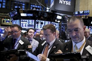 مؤشرات الأسهم الأميركية تغلق على تباين