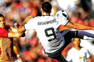 بالفيديو... هدف خرافي لإبراهيموفيتش يزين فوز اليونايتد الخماسي