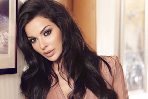 نادين نجيم وجه إعلاني لـ'Fendi'