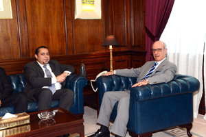 المطوع يبحث مع الكاظم الجهود الحكومية لتطوير الخدمات الطبية المقدمة لمرضى السكلر