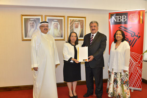 خمسة آلاف دينار من بنك البحرين الوطني إلى مركز عائشة يتيم للإرشاد الأسري