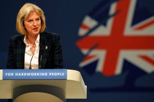 رئيسة وزراء بريطانيا تتعهد بالتصدي للعبودية المعاصرة