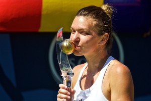 هاليب تهزم كيز وتحرز لقب كأس روجرز للتنس في مونتريال