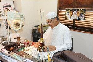 بالصور... ﻿الفنان سامي المالود... ابن المحرق وعاشق الحد وفارس الرسم والموسيقى