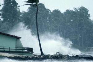 هونغ كونغ والصين تلغيان رحلات مع اقتراب الاعصار نيدا