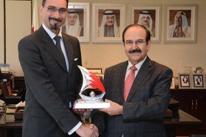 ميرزا يودع السفير الإيطالي ويشيد بجهوده في تعزيز العلاقات البحرينية الإيطالية 