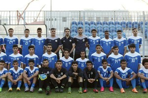 'رديف الأحمر الشاب' يغادر إلى مسقط