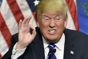 انتقادات لاذعة لترامب بعد سخريته من والدي جندي أمريكي مسلم قتل في العراق