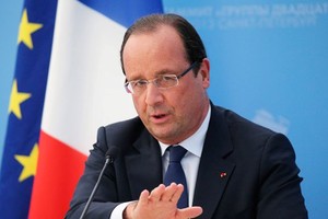 هولاند يندد بـ'تجاوزات' ترامب ويعتبرها 'مثيرة للقرف'