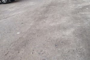 أهالي مجمع 433 بجبلة حبشي يطالبون برصف طريق 3338