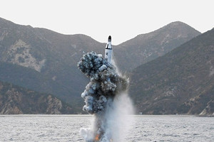 واشنطن وطوكيو تضغطان على الأمم المتحدة لإدانة التجربة الصاروخية لبيونغ يانغ