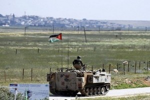 مساعدات لـ75 الفا على الحدود الاردنية السورية للمرة الاولى منذ هجوم الركبان