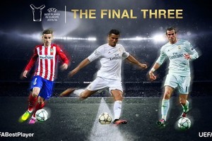 بالفيديو... 'رونالدو – بيل – غريزمان' يتنافسون على جائزة أفضل لاعب في أوروبا 2016