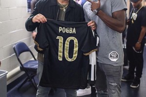 بالفيديو... هل قضى بوغبا على أحلام مانشستر يونايتد؟