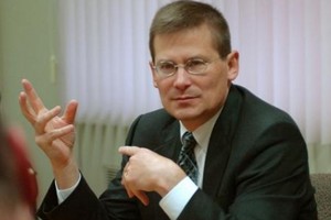 مايكل موريل: ترامب يشكل خطرا محتملا على أمن أميركا