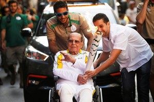 وفاة 'جراح المشاهير' البرازيلي ايفو بيتانغيي 