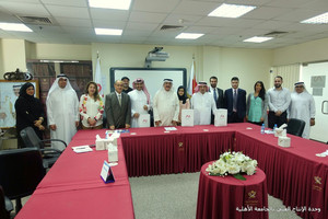 'الأهلية' توزع الجوائز على الفائزين في معرض البرامج والمنح بالجامعة