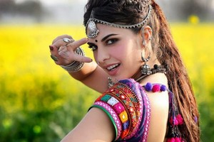 الممثلة الهندية جاكلين فيرنانديز: أتمنى العمل مع شاروخان وعامر خان 