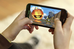 الإمارات تحذر من مجموعات إجرامية قد تستغل الألعاب الإلكترونية 